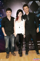 组图：邓紫棋曝林宥嘉支持个唱 害羞不谈