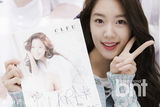 组图：韩星Clara出席代言品牌签名会展清纯美貌