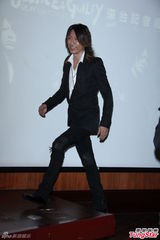 组图：GLAY访台中文问好 金曲日开唱喊话五月天