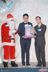 组图：陈豪疑想追生女儿 谢婷婷单身过圣诞