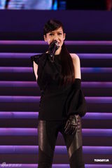 组图：郑丹瑞林珊珊开唱 感激林子祥叶德娴帮助