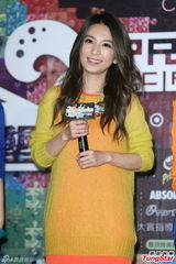 组图：SHE助阵春浪笑言穿比基尼比拼五月天