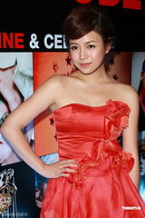 组图：陈妍希小露香肩 庄思敏红发抢镜