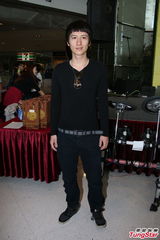 组图：邓萃雯出席活动 坦承拍剧压力大