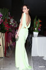 组图：前5566团员小刀300万迎娶豪门千金