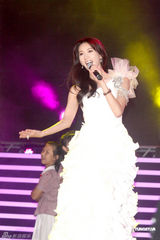 组图：林志玲献唱台北花博会 SHE与周杰伦接力开唱