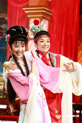 高清图：黄奕反串贾宝玉 与王冠上演“宝黛”柔情