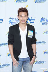 组图：农夫乐队陆永与爱妻情不变