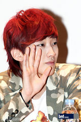 组图：韩国男子组合B1A4举办新碟粉丝签名会