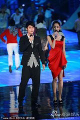 组图：金鹰奖开幕式彩排 孙杨蒋劲夫娜扎受追捧