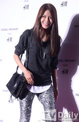 组图：少女时代秀英2AM任瑟雍等靓装出席活动