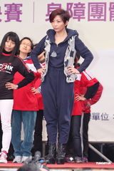 组图：林晓培呼吁曹格勿被酒精控制 明年将发片