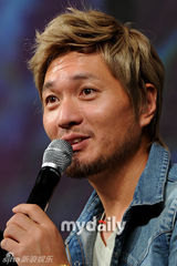 组图：韩星任宰范时隔七年发新专辑 现场火爆人气旺