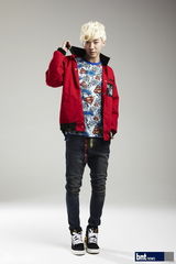 组图：韩男团B.A.P拍写真展阳光帅气青春活力