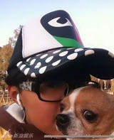 组图：金龟子刘纯燕13岁可爱女儿私房照