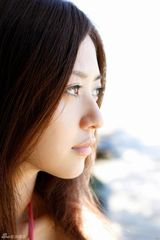 组图：逢泽丽奈夏日写真比基尼秀身材