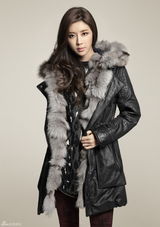 组图：韩国演员朴寒星冬装写真展现魅力