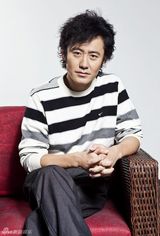 组图：吴秀波最新写真曝光 诠释别样潮男走休闲风