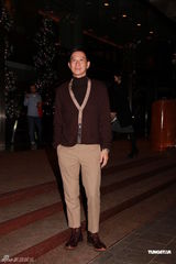 组图：梁靖琪黄敏豪婚宴众星捧场 先忙工作不急造人