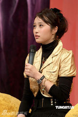 幻灯图：李念自曝与男友恩爱 李欣汝保剑锋录节目