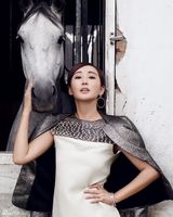 组图：杜若溪新写真造型清新俏皮可人