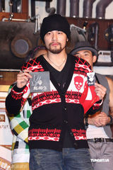 幻灯图：周杰伦领头做公益 被扯上绯闻很无奈