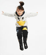 组图：小沈阳爱女曝光像极父母 网友侃绝对亲生