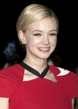 高清组图：凯瑞-穆里根印花礼服亮相高跟鞋抢眼