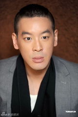 组图：苍井空麦浚龙宣传新片 两人眼神暧昧频互动