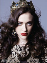 组图：破产姐妹Max性感大片展神秘女王气场