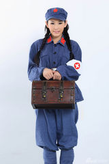 组图：徐黛妮红军系列写真 青涩可爱气质淳朴