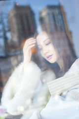 组图：陶红旅游写真享受悠闲时刻 恬静优雅令人心醉