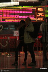 组图：威尼斯电影节主席北京逛街 女星韩丹彤陪同