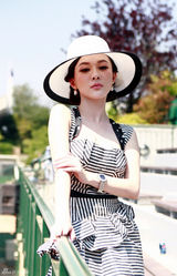 高清组图：霍思燕感受巴黎骄阳 知性优雅妩媚十足