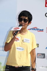 组图：吴君如出席慈善活动 称已安慰脚伤古天乐