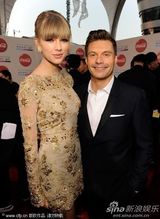 组图：全美音乐奖红毯女星争艳 比伯亲老妈鸟叔搞怪