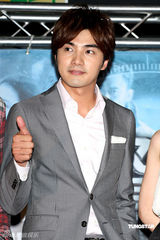 幻灯：《未来警察》首映 刘德华父爱泛滥想当爸