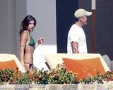 高清组图：乔治-克鲁尼携性感女友墨西哥度假