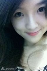 组图：福建男篮美女解说走红 甜笑似李英爱