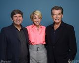 组图：《爱情重击》布鲁斯南汤普森玩暧昧