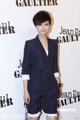 组图：设计大师JPG北京开展 李宇春张梓琳等朝圣