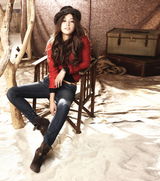 高清组图：全智贤秋装写真火辣性感 秀蛇腰雪肤