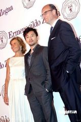 幻灯图：黎明明显发福苏有朋成熟蓄须出席男装活动