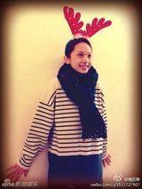 组图：众星欢乐庆圣诞 Angela可爱林志玲性感