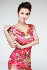 高清图：中国电影报道三美女主播新造型写真曝光