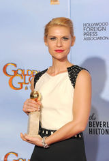 高清组图：克莱尔-丹尼斯获电视剧情类最佳女主角