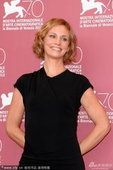 组图：《嫉妒》发布会 导演菲利普父子兵上阵