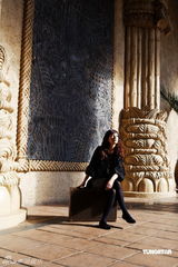 幻灯图：黄奕南非拍大片 轻松惬意享受生活