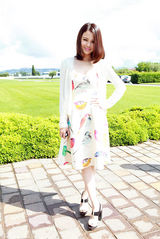 组图：佟大为关悦意大利时尚之旅恩爱相随　