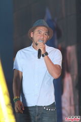 组图：春浪音乐节举办 萧敬腾张震岳热狗齐聚